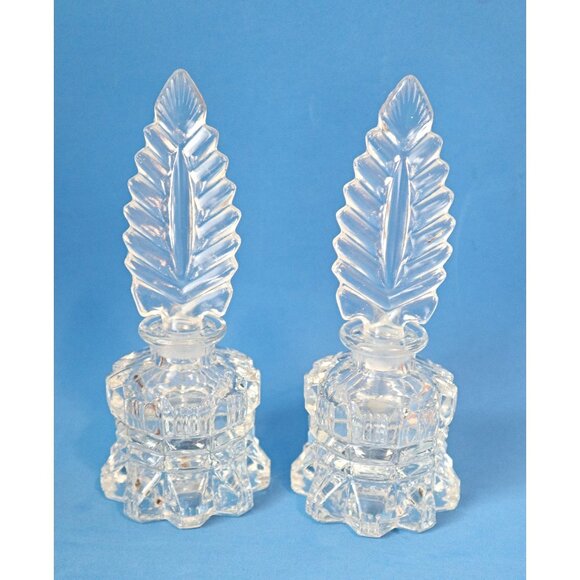 2 Vintage Perfume Bottles With Feather Fan Stopper LE Smith - Picture 1 of 5